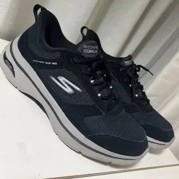 SKECHERS GO WALK Arch Fit Slip-ins