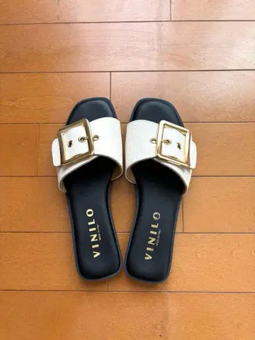 새상품 UNITED ARROWS SANDRO ROSI 가죽 샌들