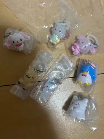 산리오 mikko 논탄 메지루시 액세서리 가챠가챠