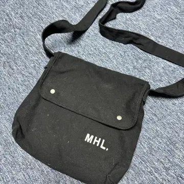 マーガレットホウェルクロスバッグ