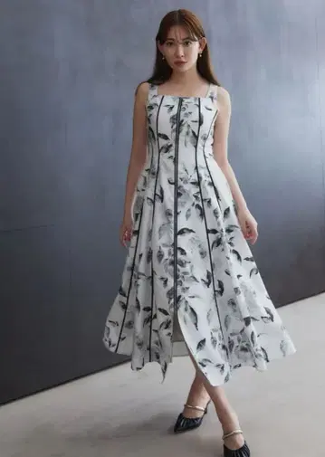 herlipto Noemie Floral Zip-Up Dress