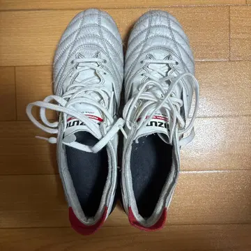 MIZUNO 축구 스파이크 화이트