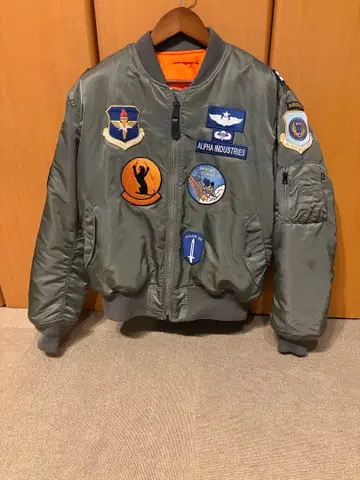 여름 세일 가격 Alpha Industries MA-1 플라이트 자켓