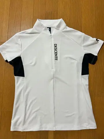 DESCENTE 데상트 하프 지퍼 셔츠