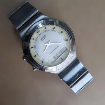 가동품. CASIO QUARTZ 아나로그 디지털 손목시계 본체