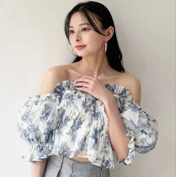 SNIDEL 스나이델 개더 오프숄더 블라우스