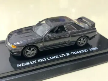 스카이라인 GT-R (BNR32) 건메탈 교쇼 1/64 미니카