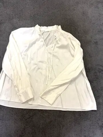 Ballsey 투모로우랜드 긴팔 블라우스 화이트