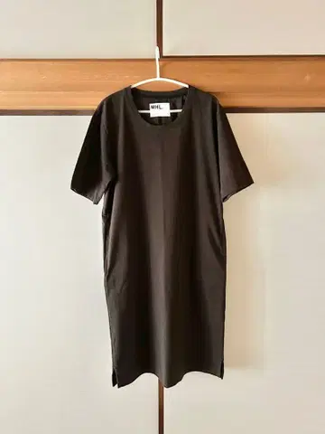 MHL. 브라운 반팔 코튼 원피스