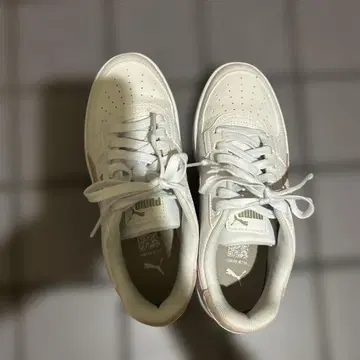 PUMA 화이트 핑크 스니커즈