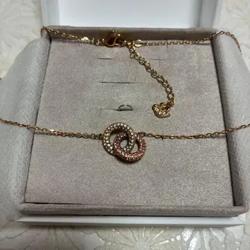 Swarovski 인터로킹 서클 목걸이