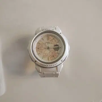 여름에 대활약 가격 인하 중~ CASIO 베이비지 화이트 꽃무늬 다이얼 손목시계