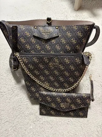 GUESS 숄더백