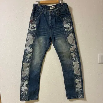 [새상품급] 카라쿠리타마시 잉어 자수 일본풍 패턴 데님 팬츠 청바지 W32