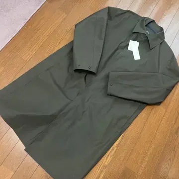UNIQLO C 블록 테크 스텐카라 코트 OLIVE M