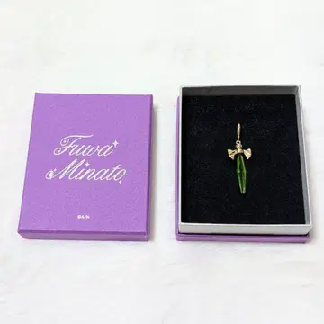 니지산지 후와 미나토 귀걸이 Celebration Goods