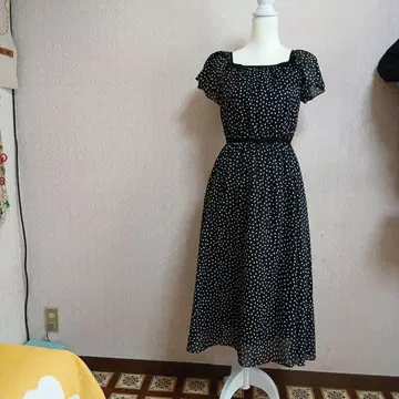 도트 무늬 스퀘어 넥 반팔 원피스