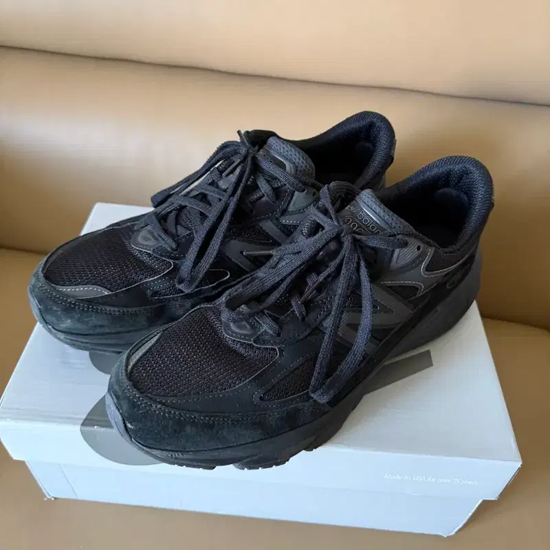뉴발란스 990V6 블랙 280