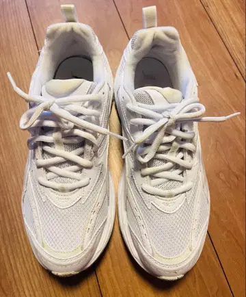 [ 컨디션 최상/박스 포함 ] PUMA 모피직 베이스 스니커즈 28cm ( 화이트 )