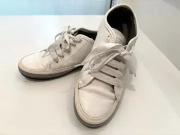 [ CAMPER ] 캠퍼 화이트 가죽 스니커즈 여성용 24cm