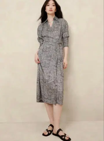 BANANA REPUBLIC 실키 트윌 랩 미디 원피스