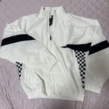 KELME 나일론 자켓 화이트 체크 무늬 깃발