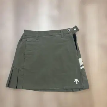 DESCENTE 골프 스커트 카키 이너 팬츠 포함