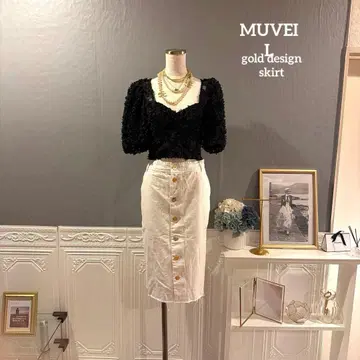 [ 4만 엔 ] MUVEIL 골드 버튼 화이트 데님 스커트