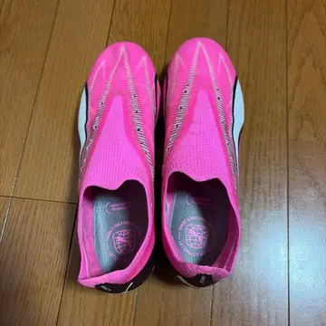 대특가 PUMA ULTRA 축구 스파이크 천연 잔디용