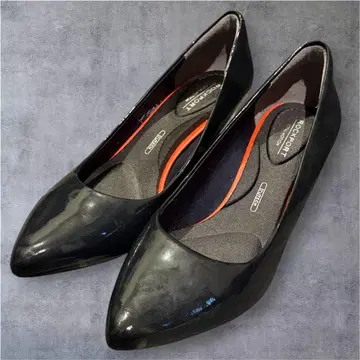 새상품급 ROCKPORT 토탈 모션 에나멜 펌프스 블랙 24