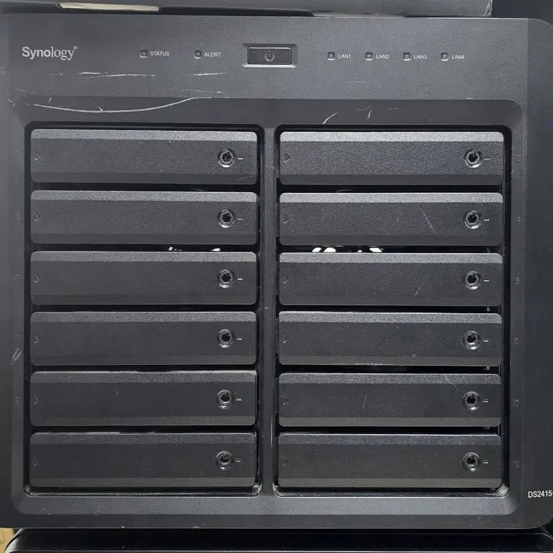 시놀로지 DS2415+ NAS 12베이