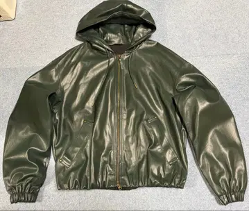 ZARA 후드 부착 페이크 가죽 자켓 그린