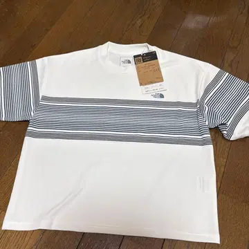 THE NORTH FACE 보더 반팔 T셔츠 화이트