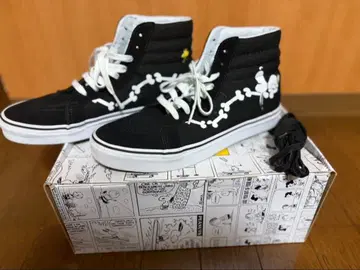 VANS x PEANUTS Sk8-Hi 콜라보 스니커즈