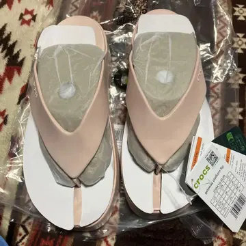 크록스 게터웨이 플랫폼 플립 23cm 핑크 계열