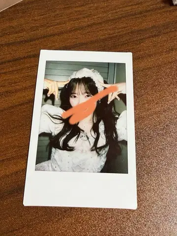 CUTIE STREET 카와모토 에루 생일 축하 폴라로이드