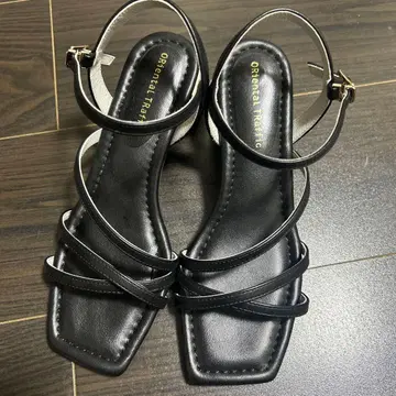 오리엔탈 트래픽 스트랩 샌들 블랙
