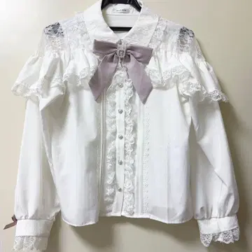 NOEMIE 노에미 오픈 숄더 블라우스 화이트 핑크