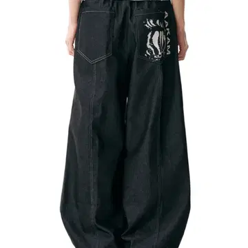 Aakam Knee Pin-tuck Printed Denim Pants | 브랜드 중고거래 플랫폼