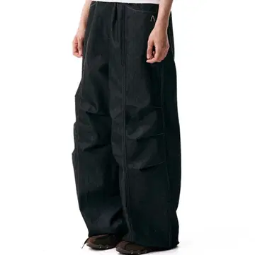 Aakam Knee Pin-tuck Printed Denim Pants | 브랜드 중고거래 플랫폼