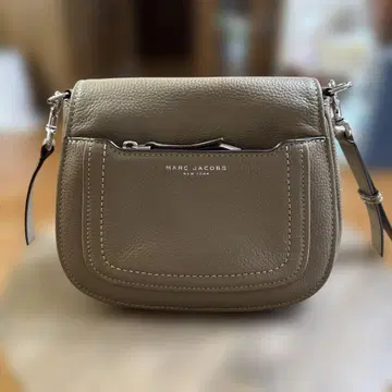 마크 제이콥스 엠파이어 시티