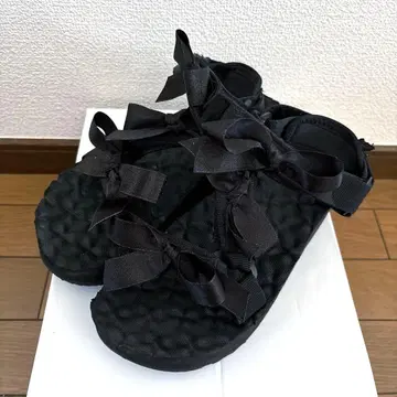 메리제니 라메 리본 벨트 샌들