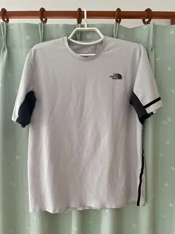 THE NORTH FACE 티셔츠 라이트 그레이