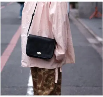 새상품급 슬로우 bono flap width shoulder bag 블랙