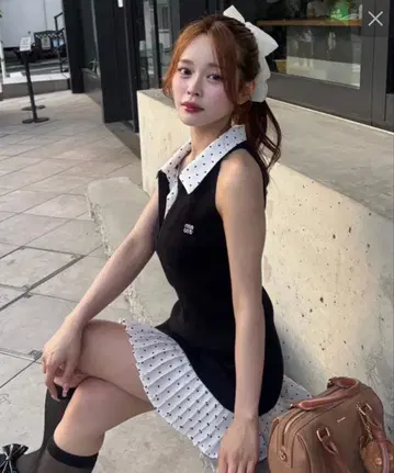 NICE CLAUP 도킹 플리츠 슬리브리스 원피스
