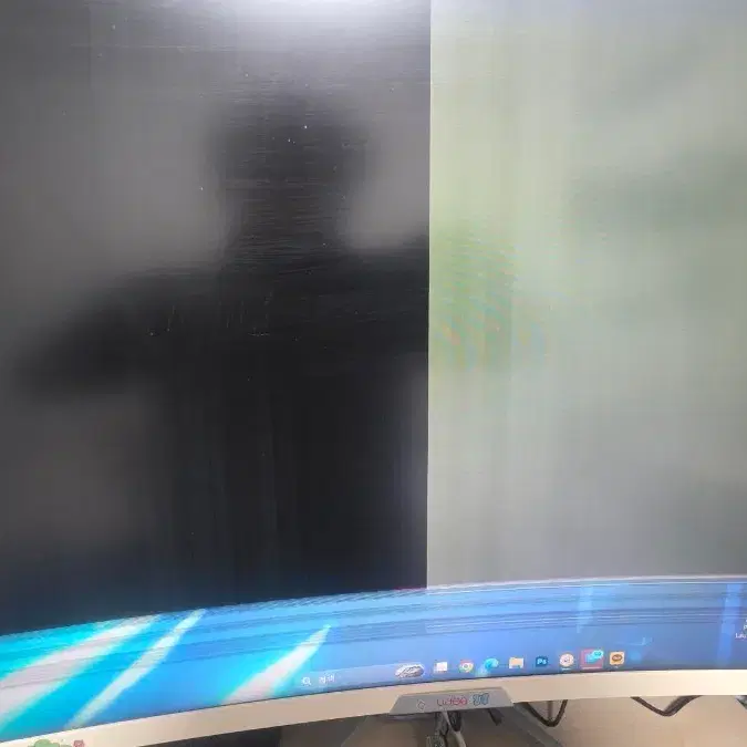 Udea 32인치 QHD 모니터 (초반 결함있음)_택배 불가능
