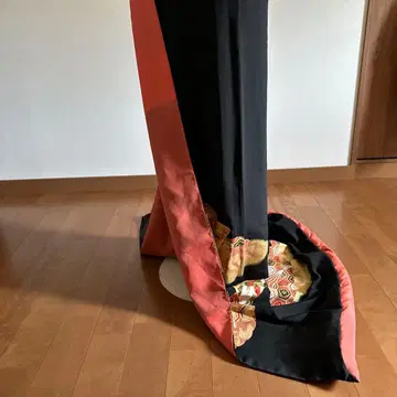 밑단이 긴 허리 아래 순수 실크 블랙 전통 예복 기모노 핸드메이드