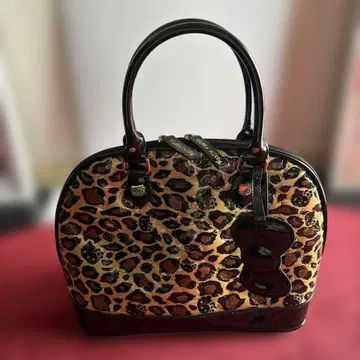 [레어] Loungefly Hello Kitty 레오파드 무늬 핸드백
