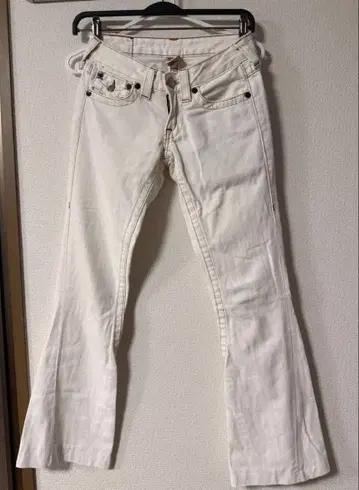 TRUE RELIGION 화이트 플레어 데님 부츠컷 구제 의류