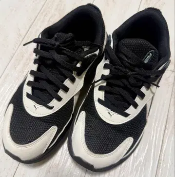 PUMA SOFTRIDE 스니커즈 블랙 화이트